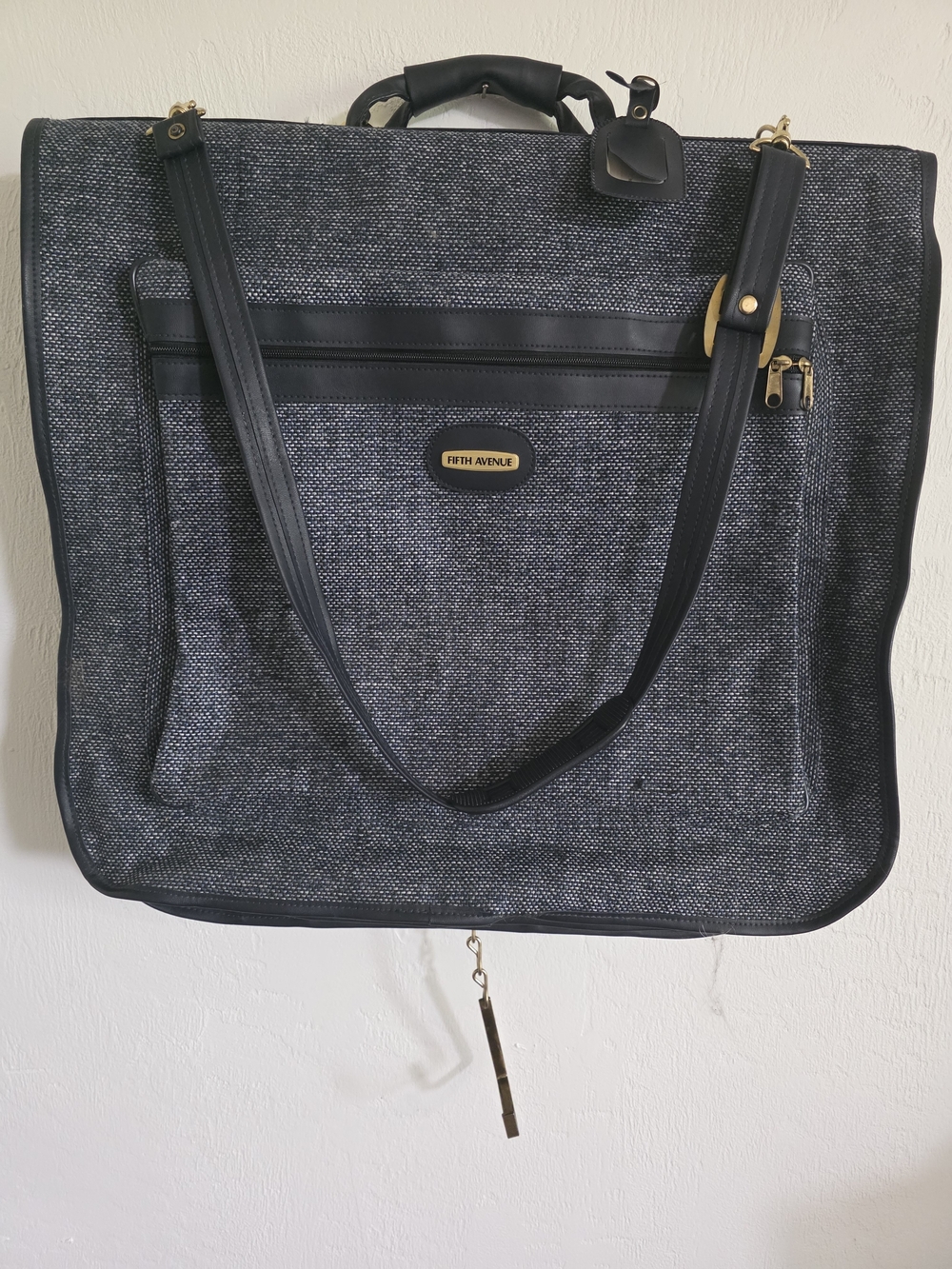 Vintage Fifth Avenue Garment Bag – Travel in Style!